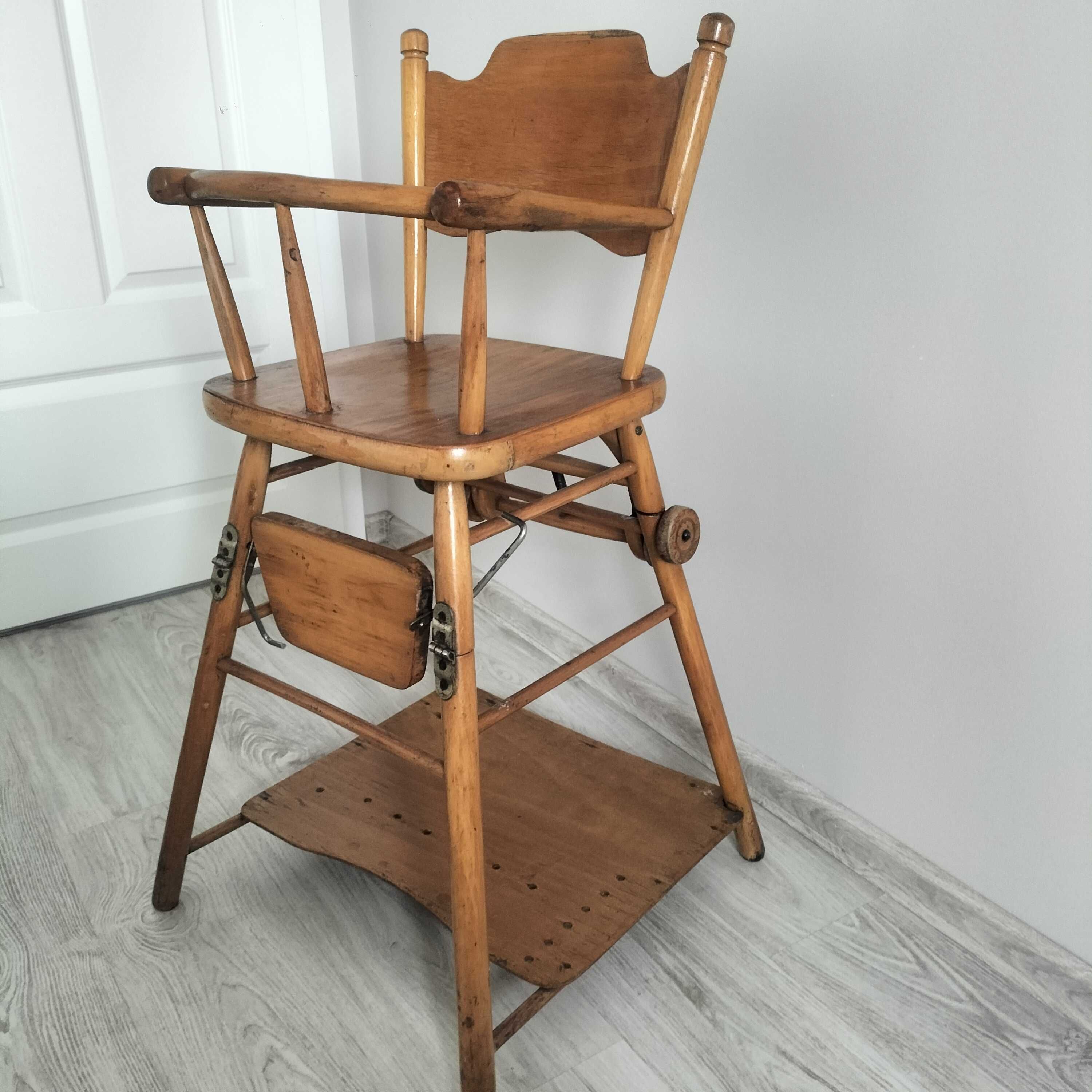 Drewniane krzesełko do karmienia, retro PRL