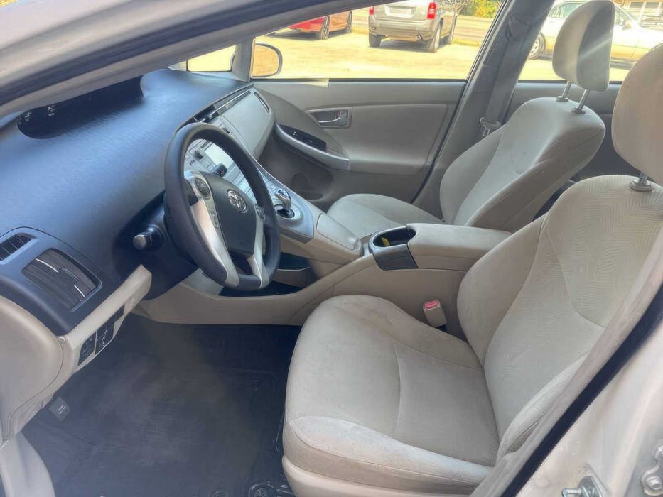 Toyota Prius Four      2015