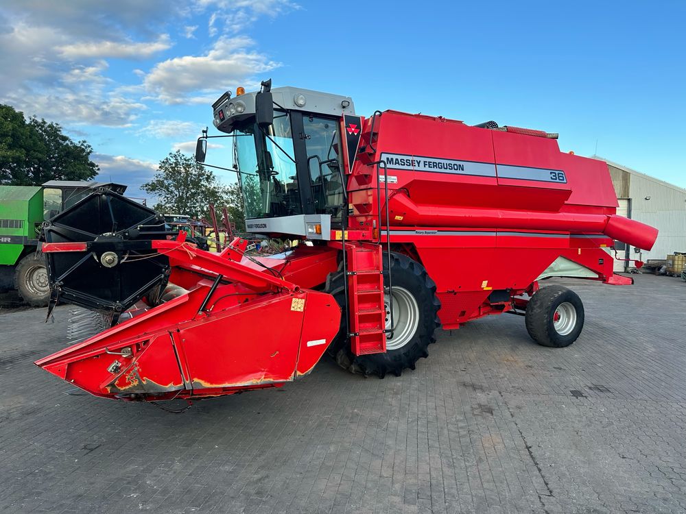 Kombajn zbożowy Massey Ferguson 36 RS 1999r.  heder Powe Flow