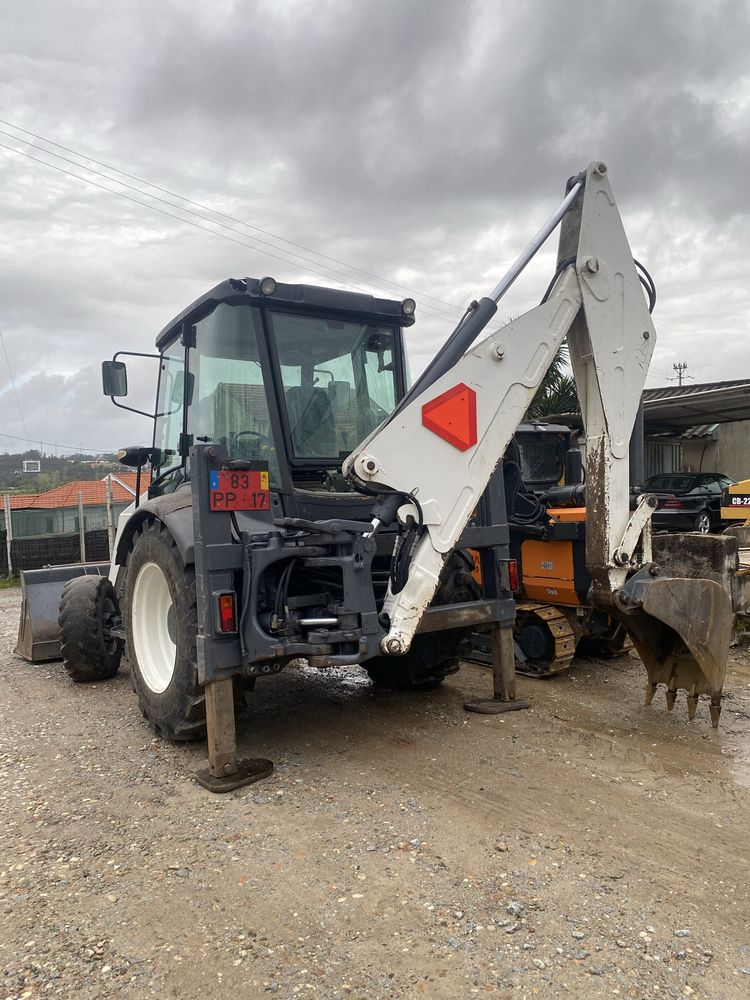 Retro escavadora terex 760