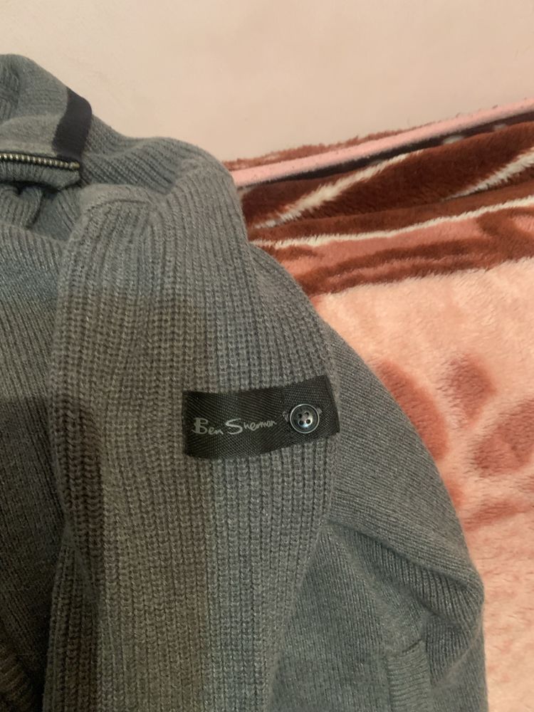 Вʼязаний светр від бренду бен шерман