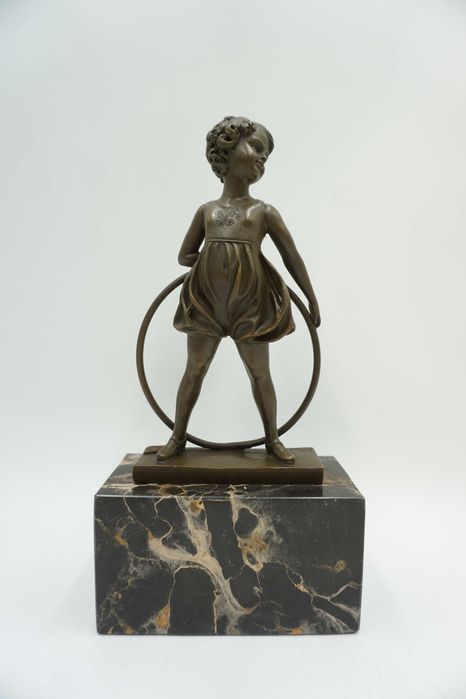 FIGURA Z BRĄZU dziewczynka z kołem tancerka baletnica