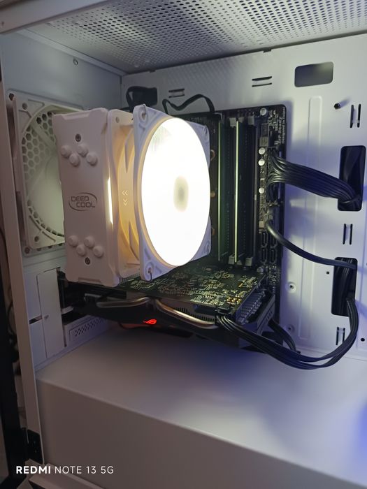 Desktop Gigabyte i5 7600k 4.2 GHz Turbo