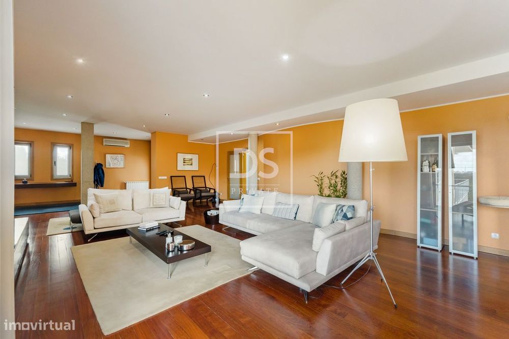 Moradia de luxo, isolada e com vistas desafogadas