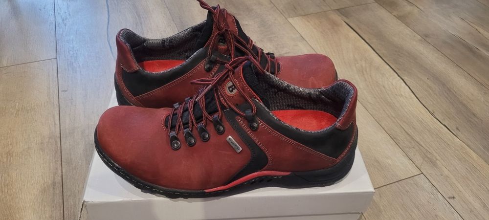 Półbuty młodzieżowe damskie Badura czerwone 39