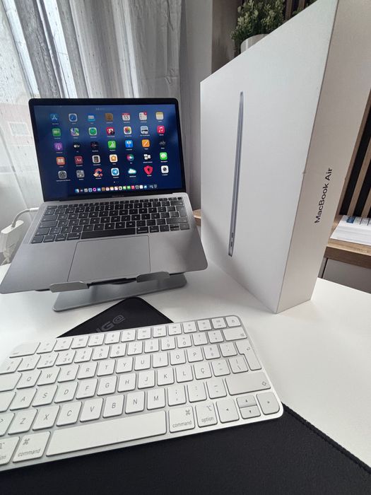 MacBook Air ecrã 13.3" IntelCore i5, 8 RAM, 128 Gb , MacOS Sonoma