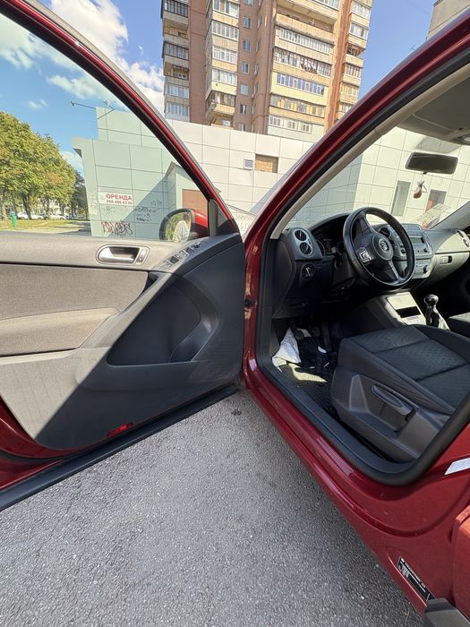 Продам Volkswagen Tiguan 2010