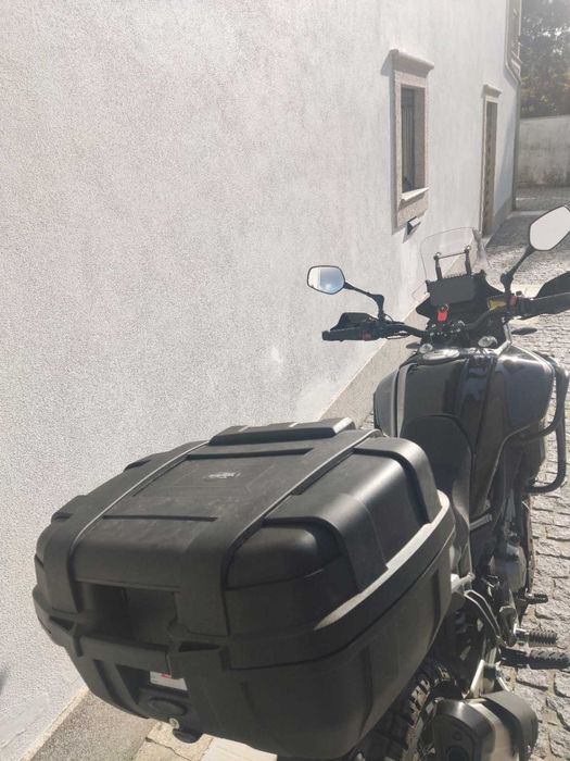 CFMoto 450MT — Cinza, como nova! (apenas 1300 km)