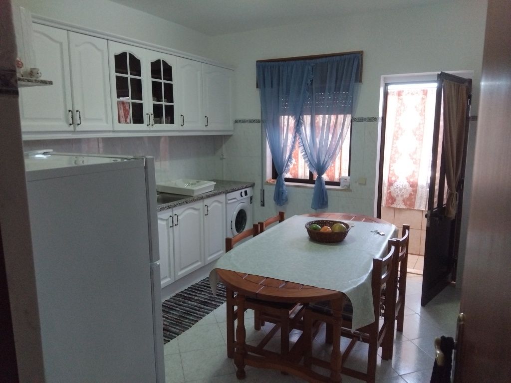 Arrenda-se apartamento para professores
