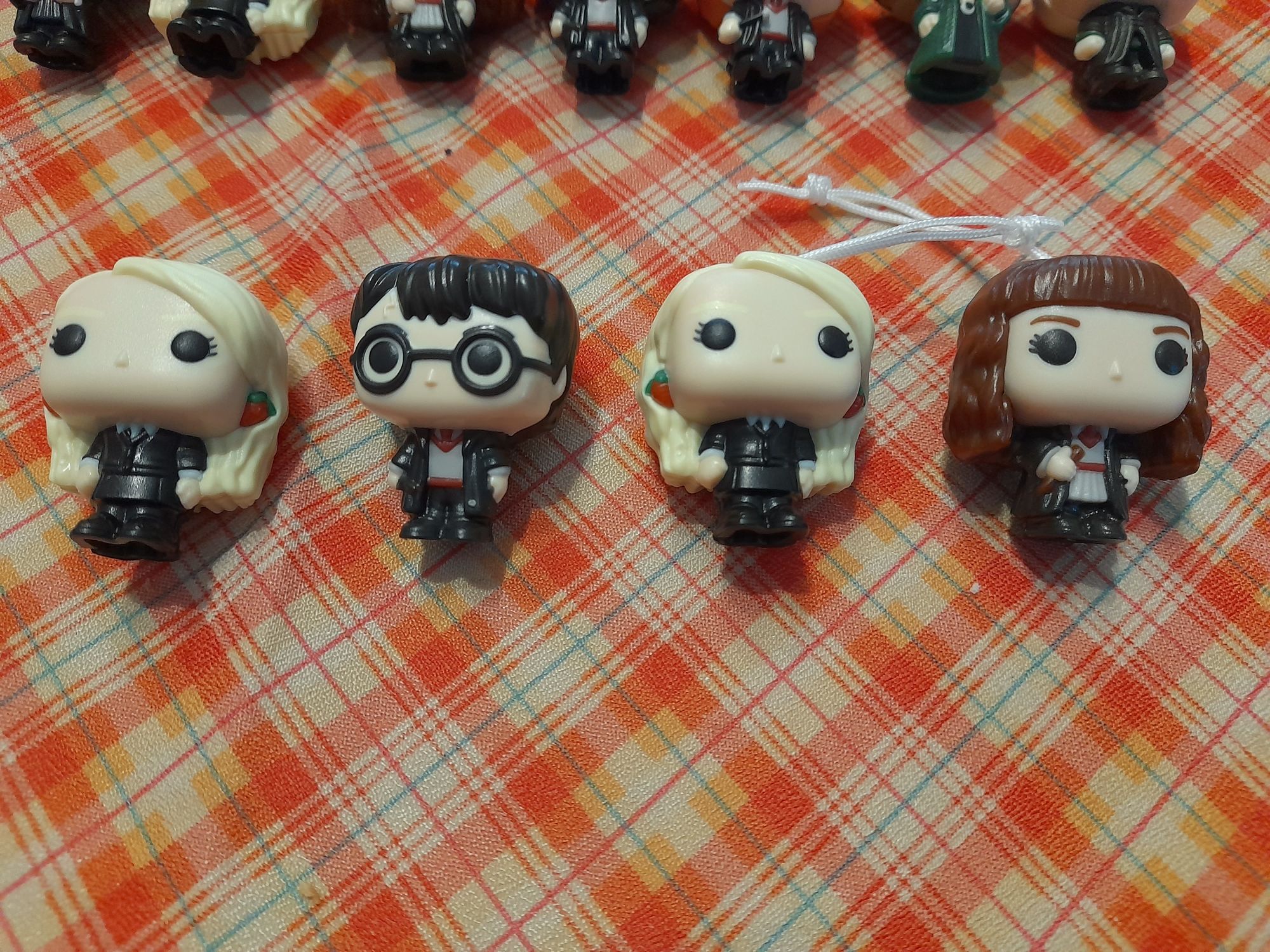 Bonecos Harry Potter Pop Funko - Ovos Kinder Joy Luna Ron Snape Sybill