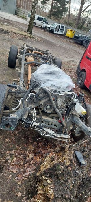 Dodge RAM Crew Cab 19+ Prawe kp[ drzwi przód tył kod lak PW7 klapa