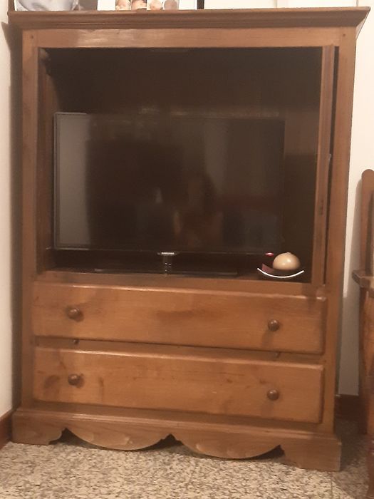 Móvel rústico televisão