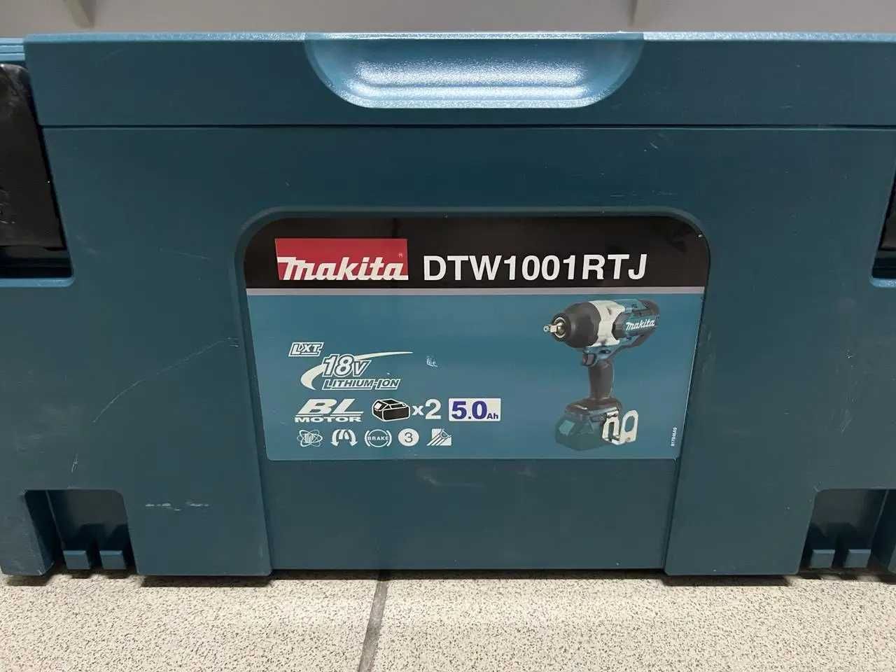 Makita DTW1001RTJ Аккумуляторный ударный гайковерт НОВЫЙ!