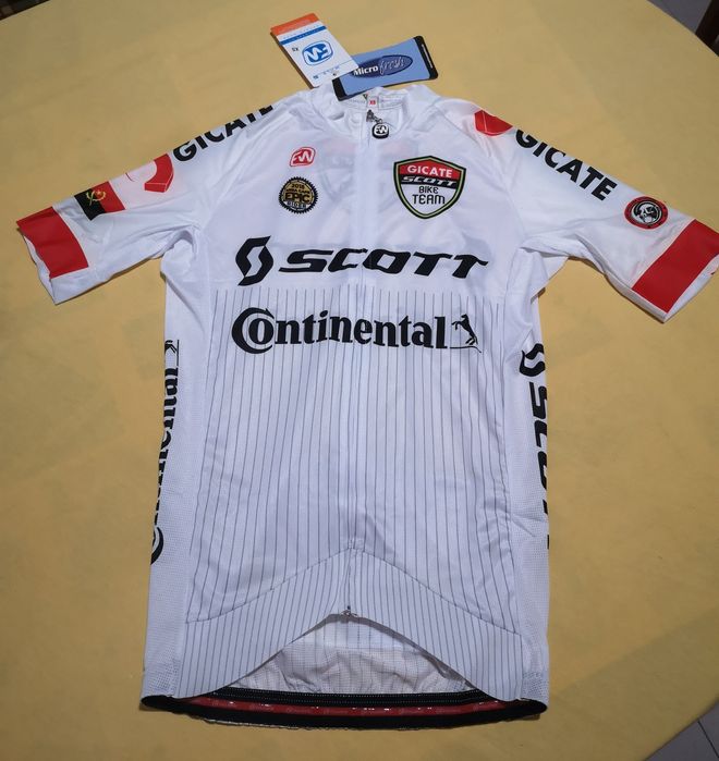 CICLISTA camisola e calções com alças