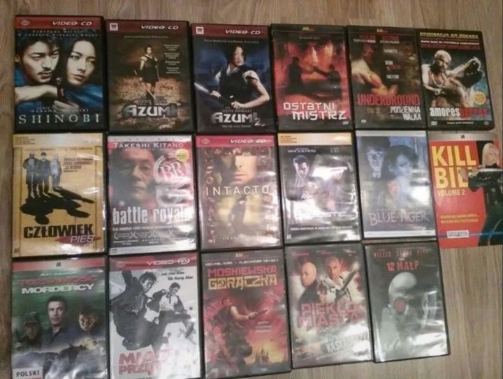 Zestaw Filmy DVD sensacyjne, karate,walki na miecze