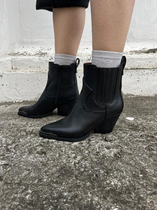 Казаки чоботи з металевим носком 39 р