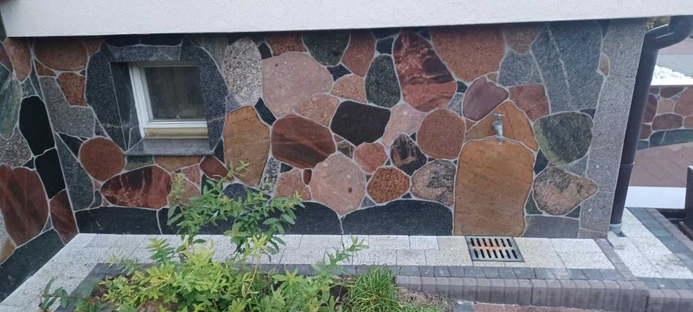 Kamień; naturalny; cięty; polny; otoczak; graniitowy; plastry