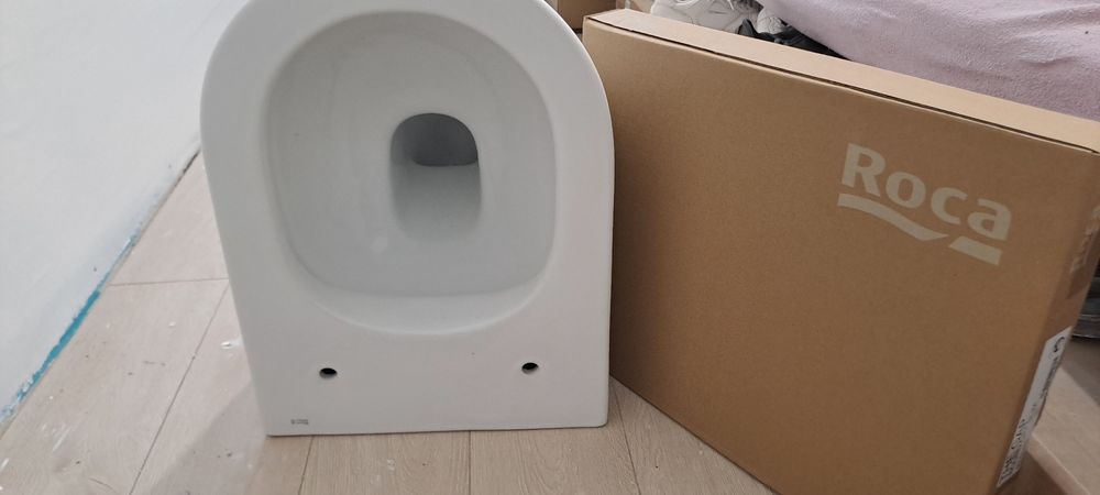 Miska wisząca Roca z deską wolnoopadającą Nowa