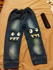 Spodnie jeans z potworkiem 92 dla chłopca