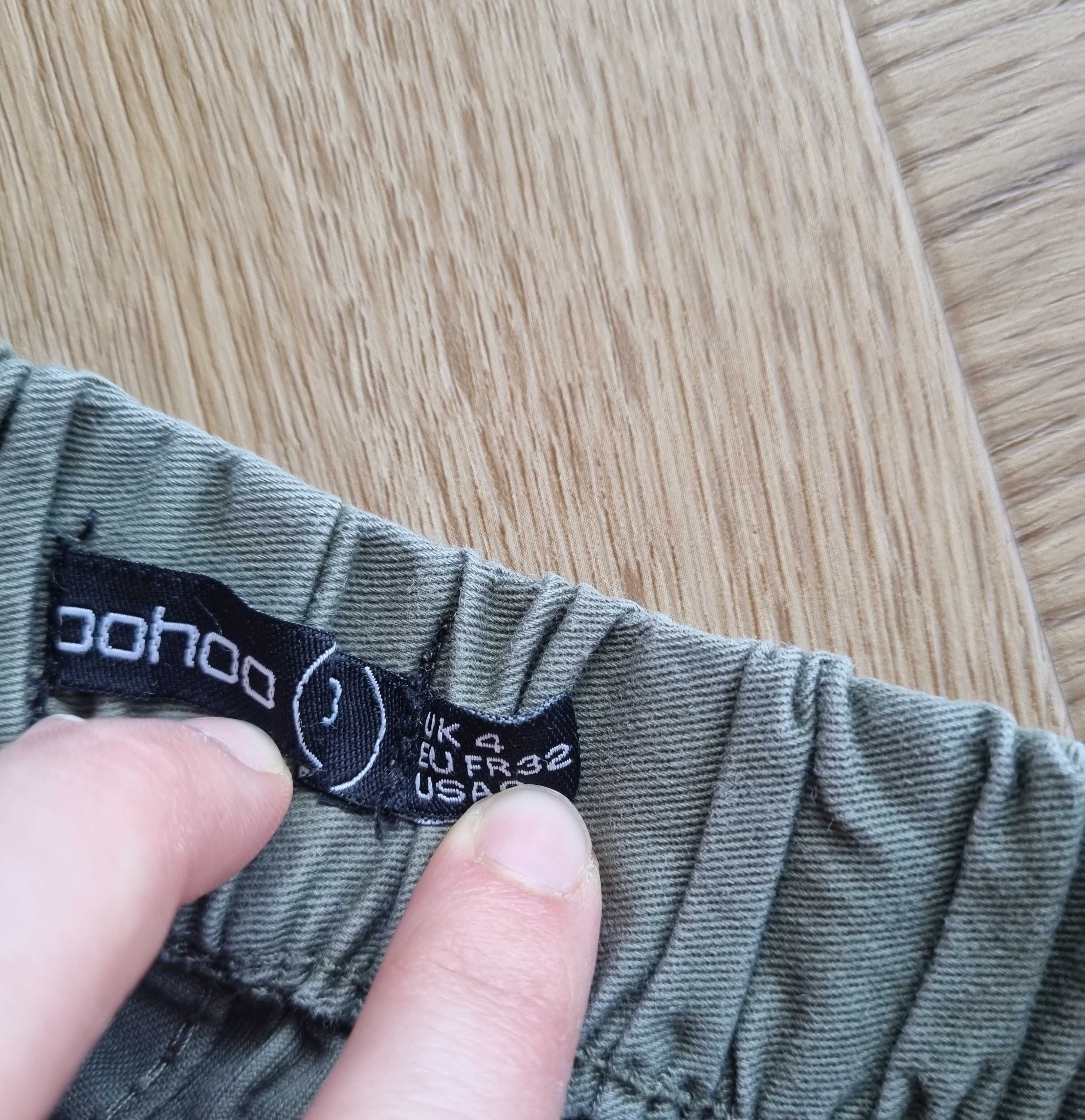 Damskie spodnie khaki bojówki zielone cargo proste z kieszeniami