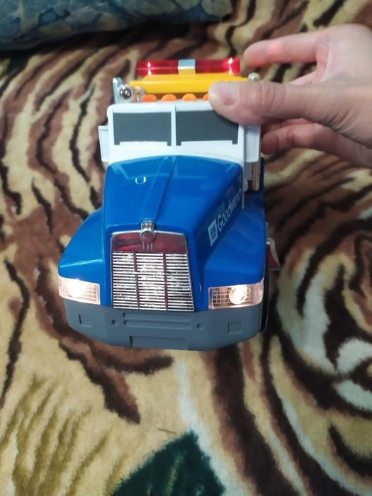 Дитяча іграшка кран з музичним і світловим супровідом