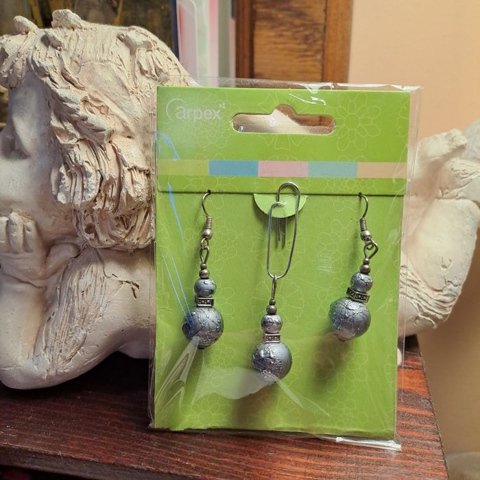 Komplet biżuterii kolczyki + zawieszka