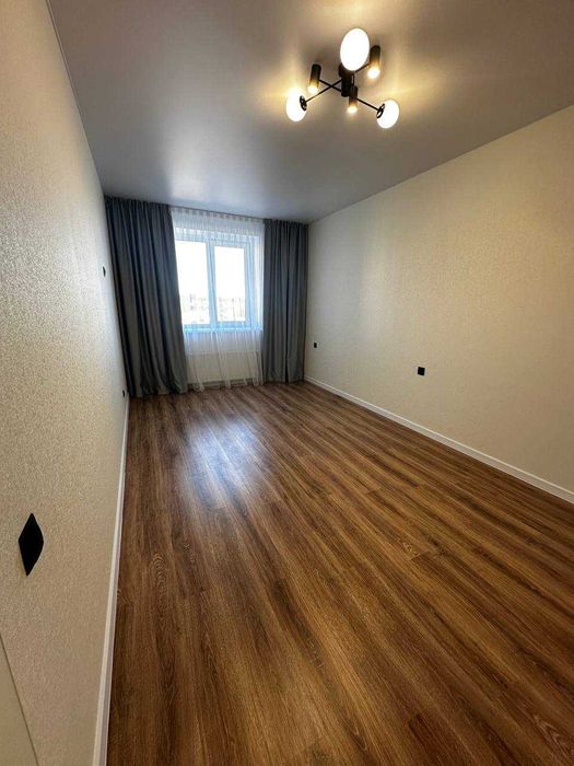 Продаж 1 К. Виставка