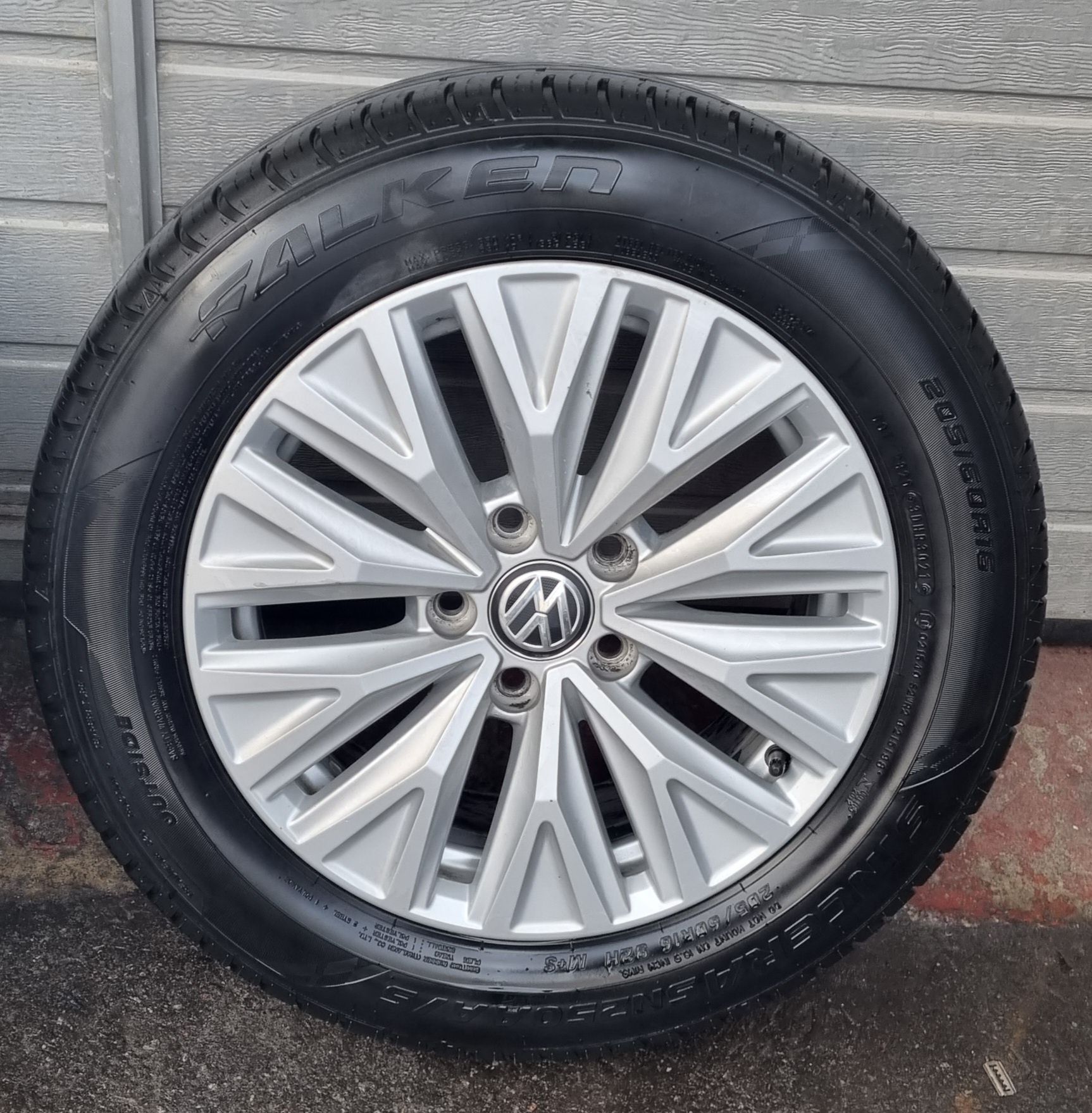 Диск Диски Vw Jetta Mk7 Джетта 7 ET46 5/112 5GM601025AC R16