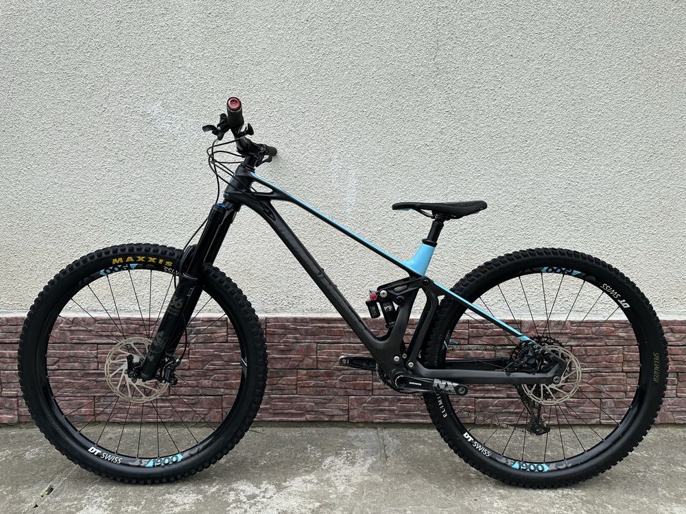 Карбоновий двухпідвіс велосипед Mondraker Foxy R