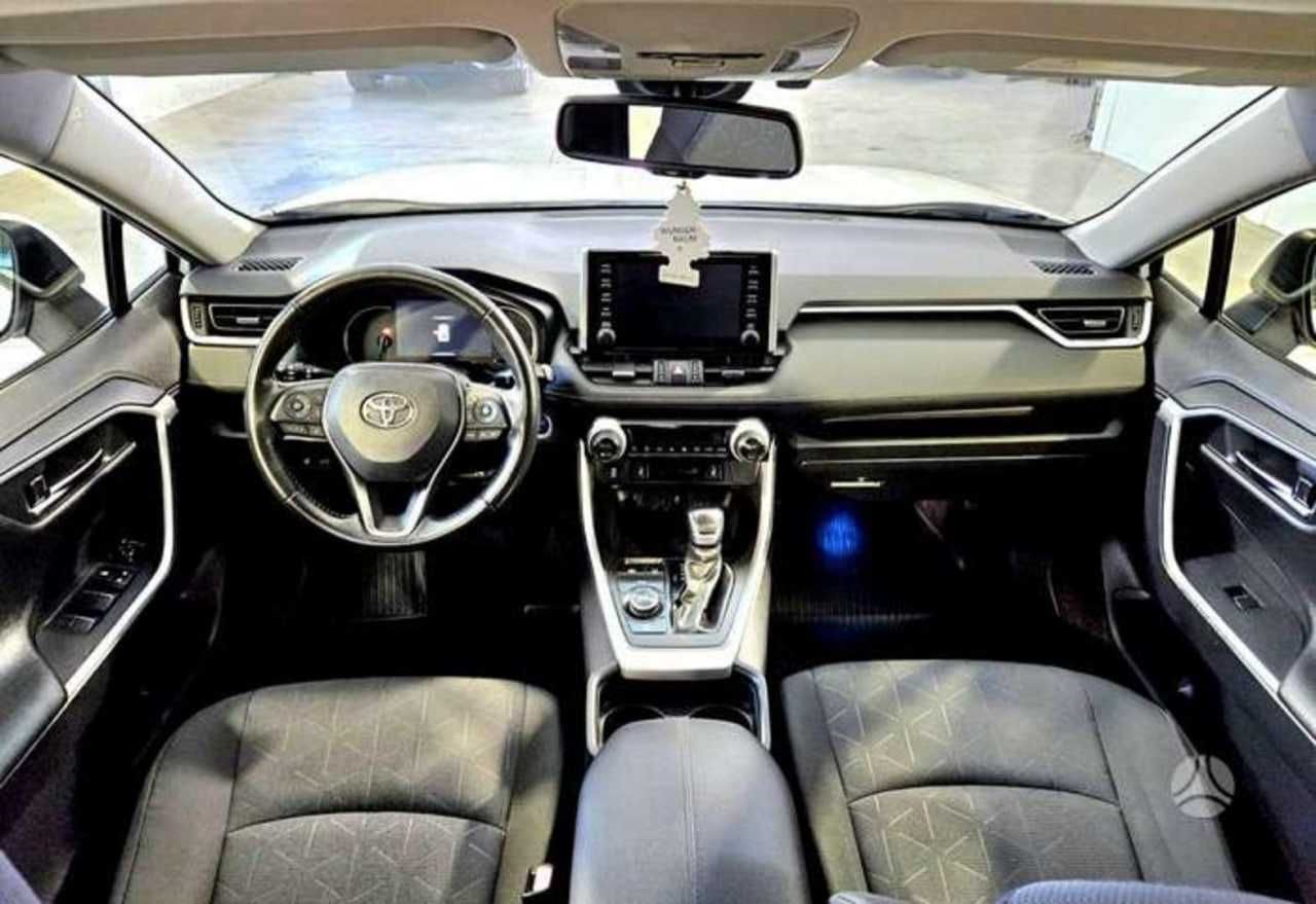 toyota rav4 2021 XLE hybrid
