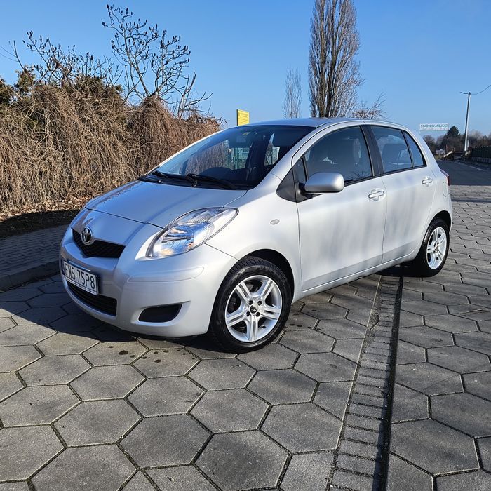 Toyota Yaris 1.3 vvti 2011 Rok KLIMA / 6 BIEGÓW