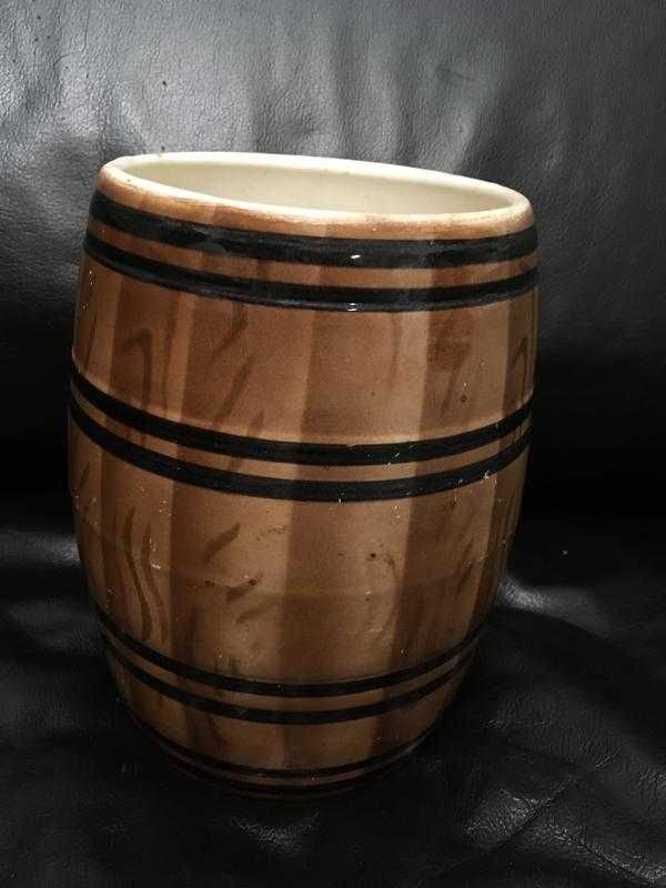 Старинная керамическая ваза блюдо