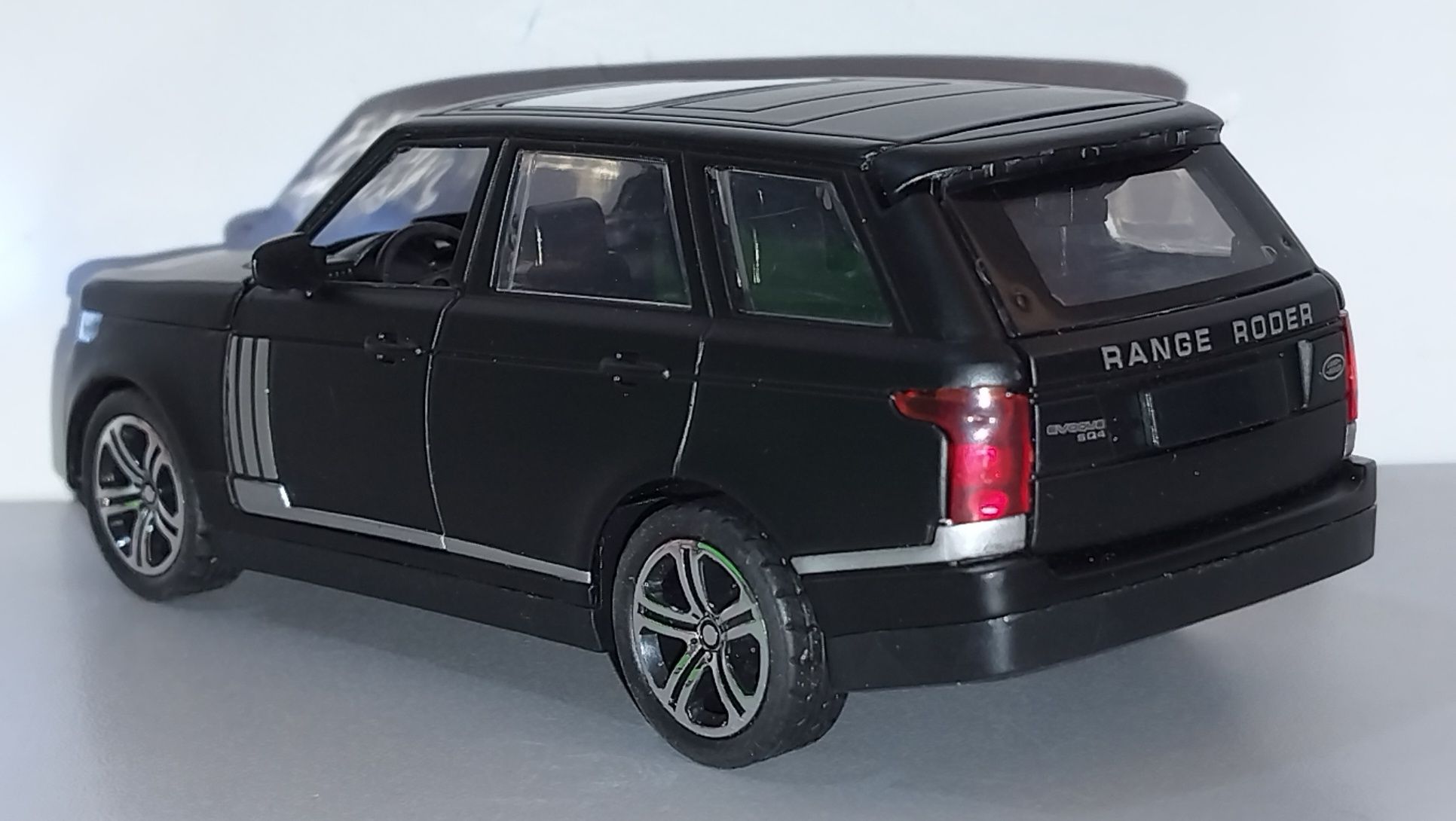 Машинка Range Rover модель 1:32 Автопром Металл звук свет
