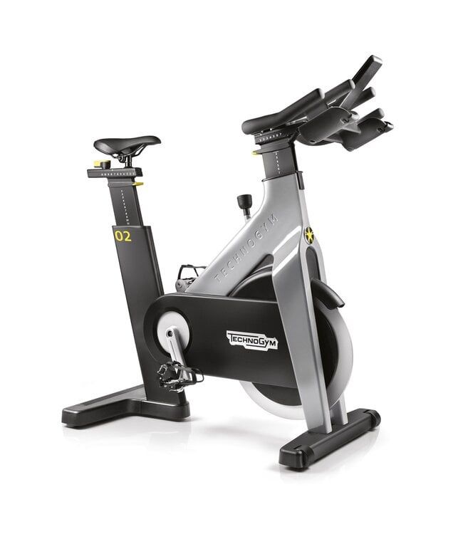 Велосипед спинбайк Technogym