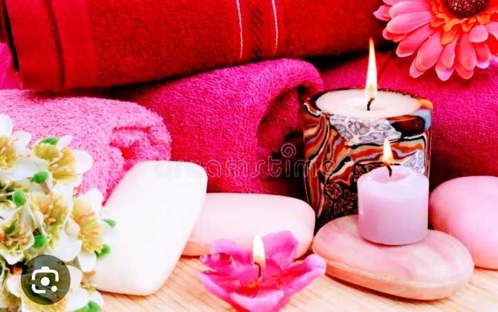 Massagista com formação em massagem...relaxamento muscular.