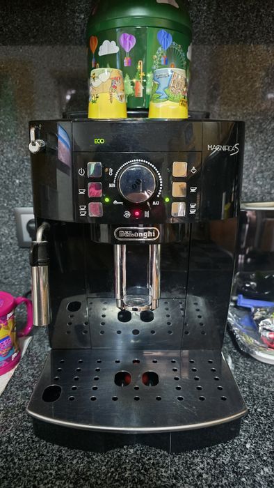 Maquina de cafe Magnifica S com moinho de grao