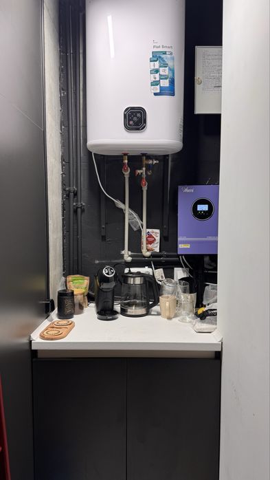 Оренда бровист, манікюр, майстер по волоссю