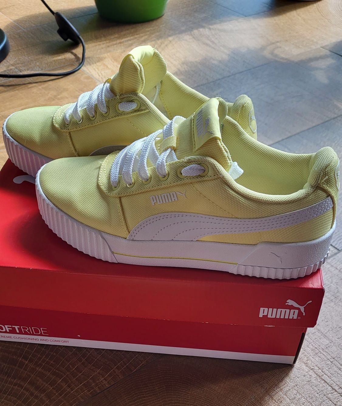 Женские кроссовки Puma 750 грн