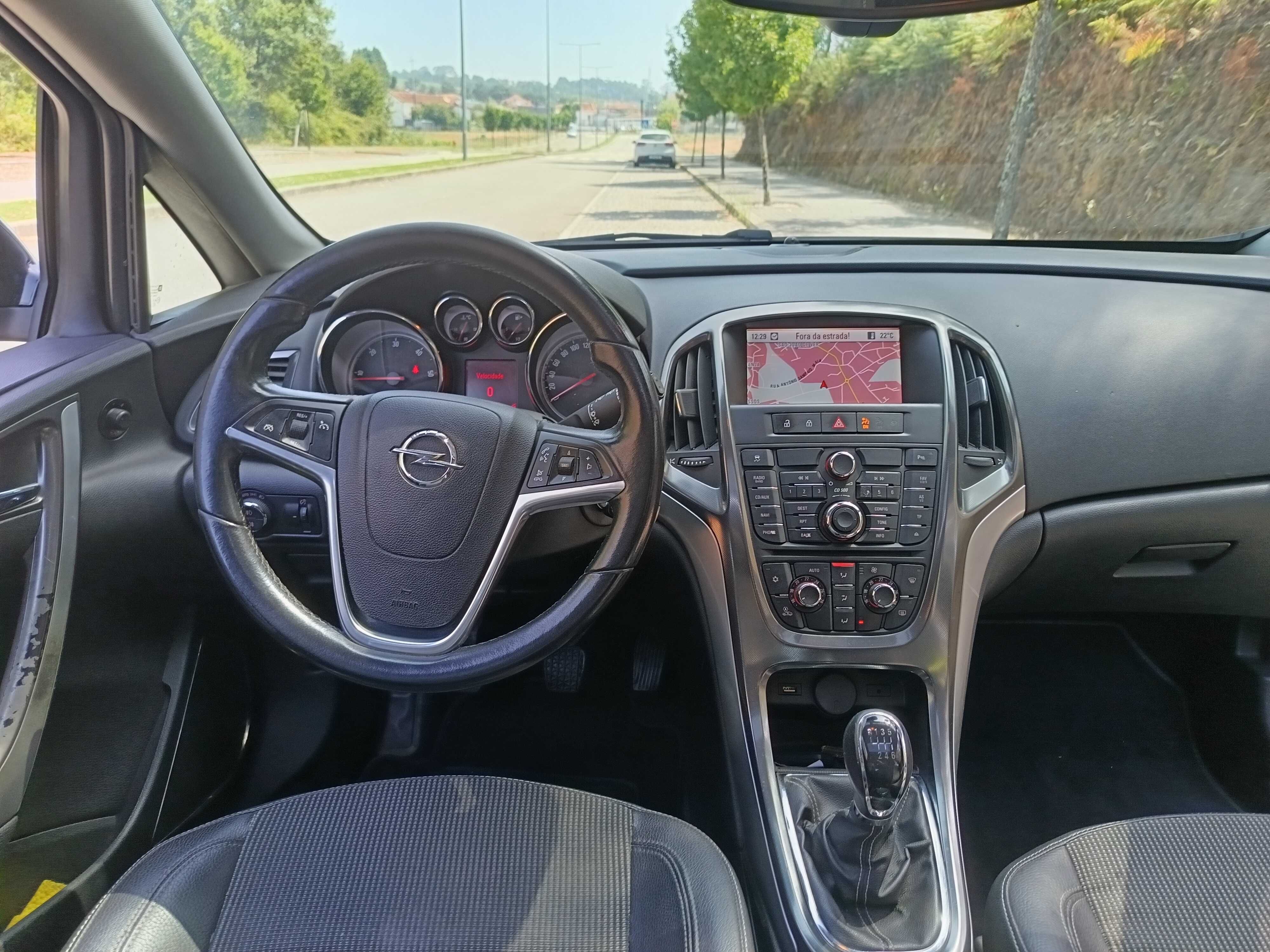 Opel Astra Cosmo Preto – Excelente Estado | Teto de Abrir |