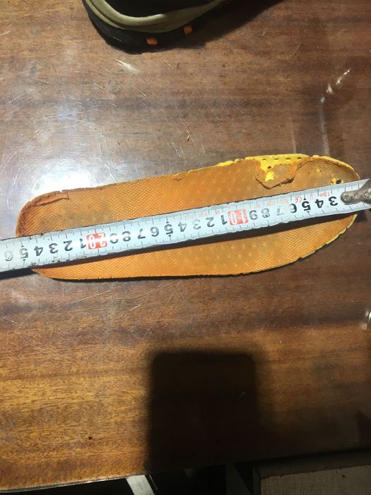 Кросівки осінні.