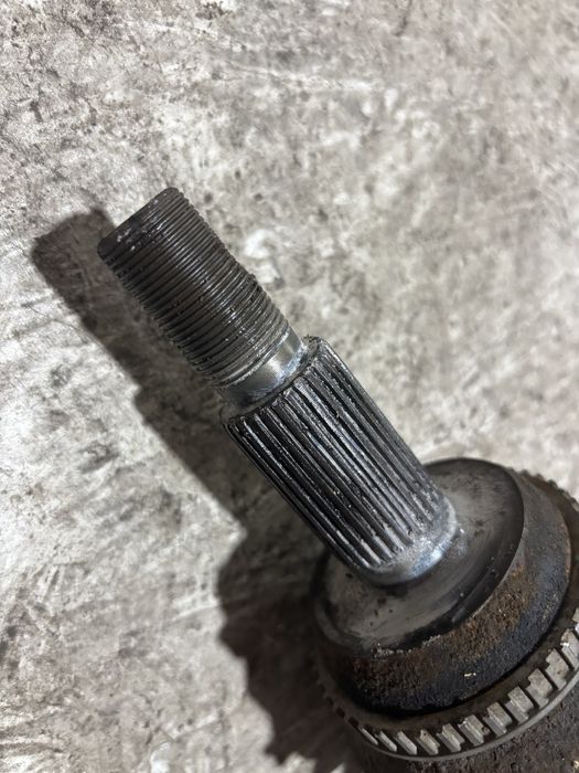 Продам полуось в зборі на lexus RX350 2006