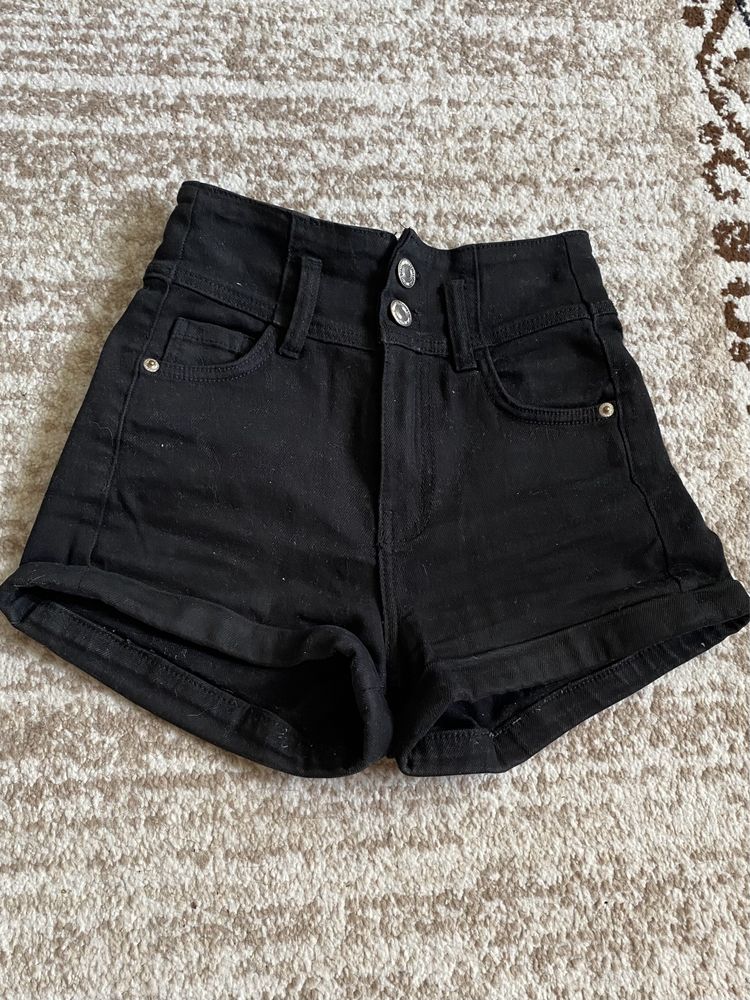 Черные джинсовые шорты/ Чорні джинсові шорти BERSHKA