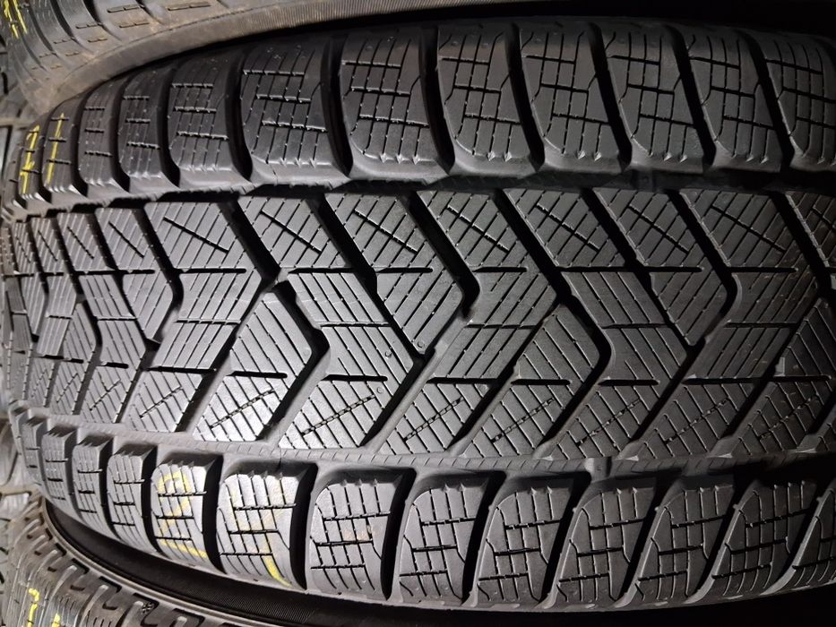 235/50 R18 Pirelli Sottozero 3 шини б/в зима КОМПЛЕКТ