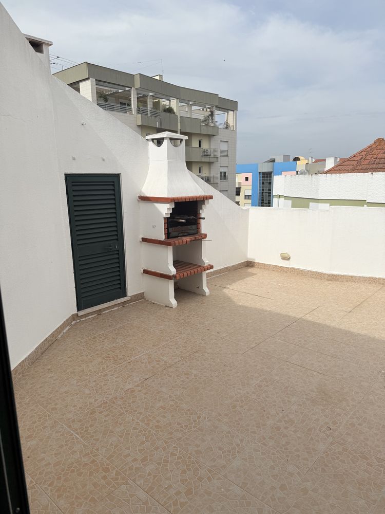 Arrenda-se Apartamento