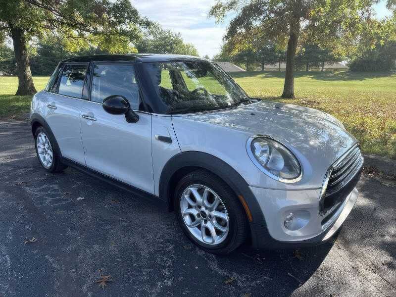 2017 MINI Hardtop 4 Door Cooper