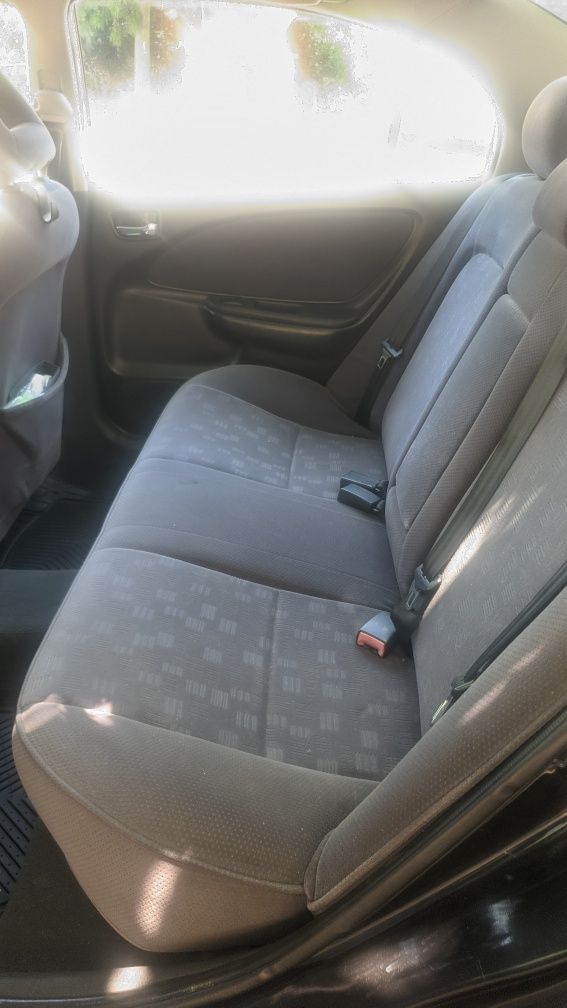 Toyota Avensis Preto