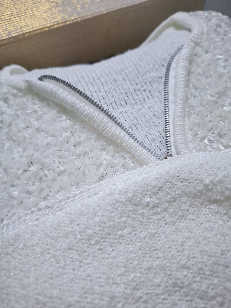 Premium XS - S sweterek bluzka dzianina dzianina w serek elegancki