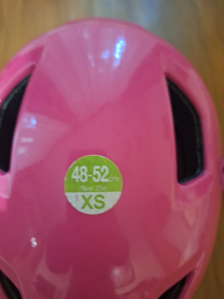 Kask rowerowy dla dziewczynki Decathlon (rozmiar XS 48-52)