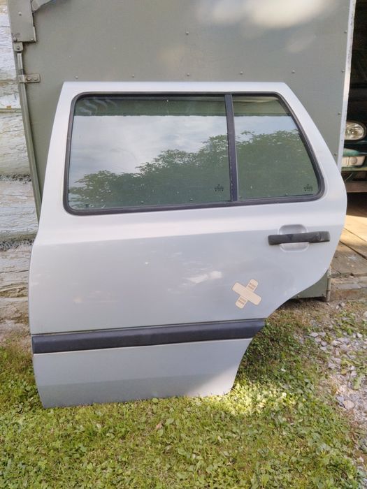 Golf 3 kombi drzwi tył prawy