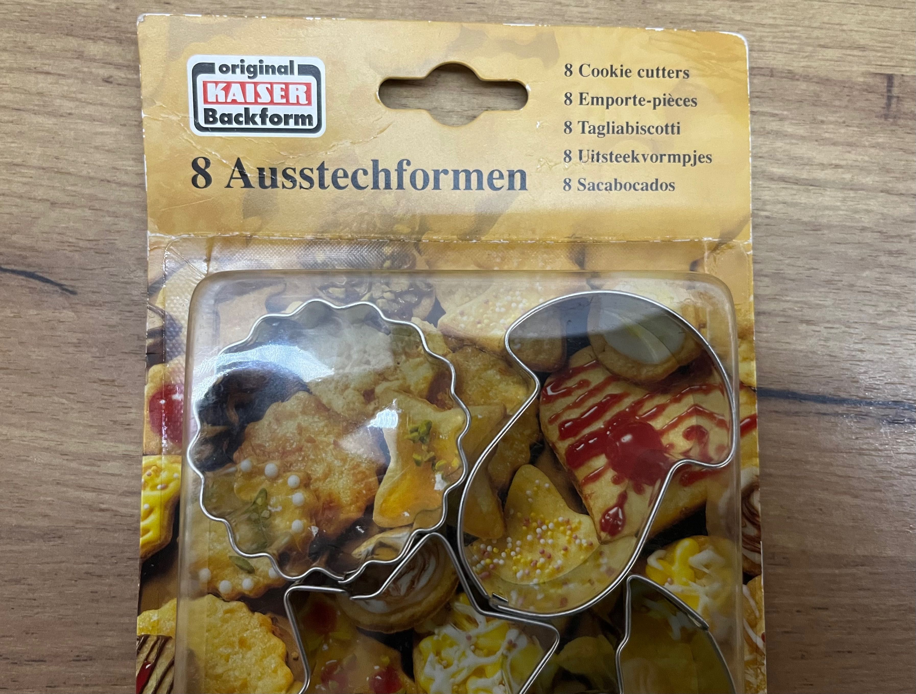 Zestaw foremek do ciastek Kaiser 8 sztuk, metalowych